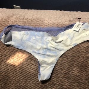 Garage Heavenly Thong Size small